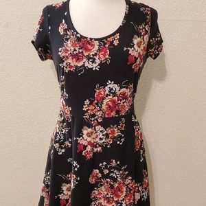 Xhilaration lightweight floral dress